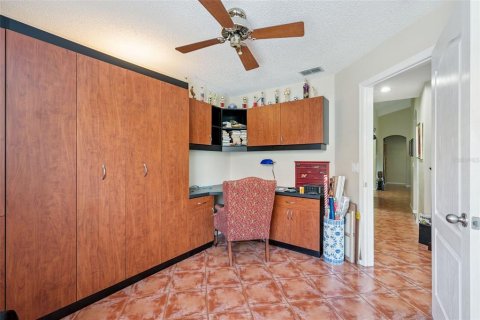 House in Orlando, Florida 3 bedrooms, 176.33 sq.m. № 2220212 - photo 15