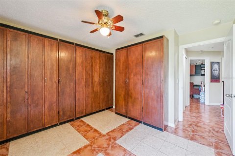 House in Orlando, Florida 3 bedrooms, 176.33 sq.m. № 2220212 - photo 16
