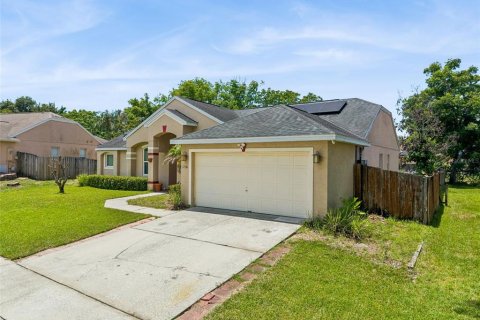 House in Orlando, Florida 3 bedrooms, 176.33 sq.m. № 2220212 - photo 2
