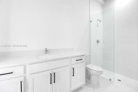 House in Cutler Bay, Florida 5 bedrooms, 224.82 sq.m. № 2023914 - photo 20