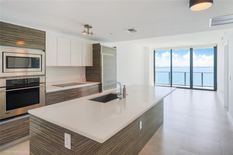 Condo in Miami, Florida, 2 bedrooms  № 1705860 - photo 15