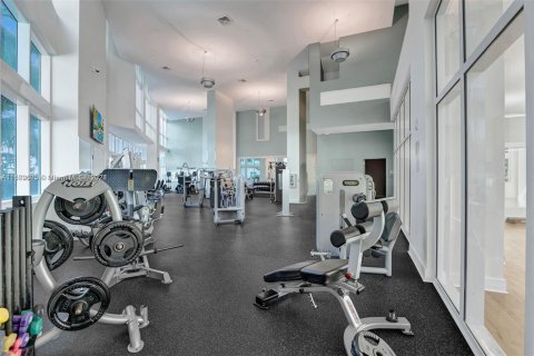 Condo in Miami, Florida, 1 bedroom  № 1961892 - photo 30