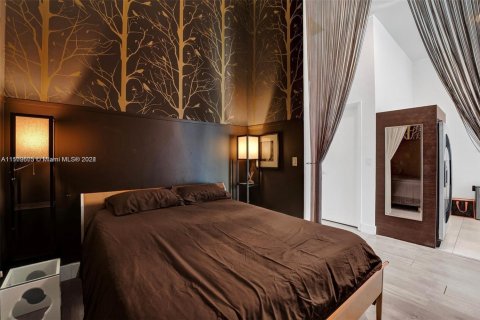 Condo in Miami, Florida, 1 bedroom  № 1961892 - photo 18