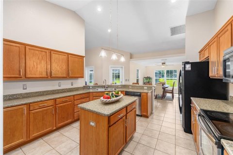 House in Anthony, Florida 3 bedrooms, 209.22 sq.m. № 1656851 - photo 15