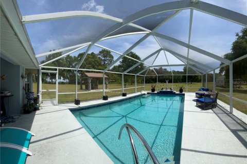 House in Anthony, Florida 3 bedrooms, 209.22 sq.m. № 1656851 - photo 2