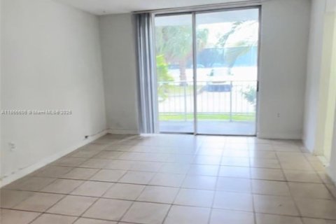Купить кондоминиум в Майами, Флорида 2 спальни, 96.25м2, № 1924590 - фото 1