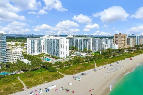 Copropriété à louer à Miami Beach, Floride: 1 chambre, 78.97 m2 № 1946688 - photo 7