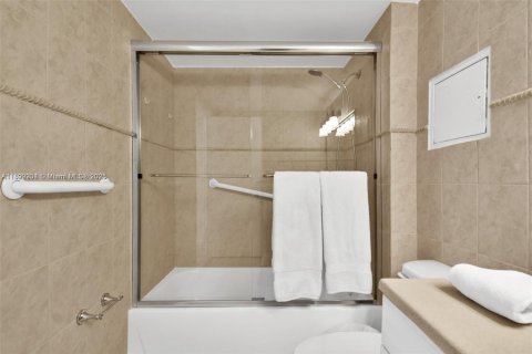Copropriété à louer à Miami Beach, Floride: 1 chambre, 78.97 m2 № 1946688 - photo 16