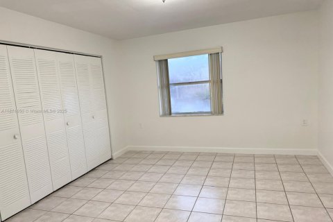 Снять в аренду кондоминиум в Майами, Флорида 2 спальни, 91.6м2, № 1927970 - фото 13