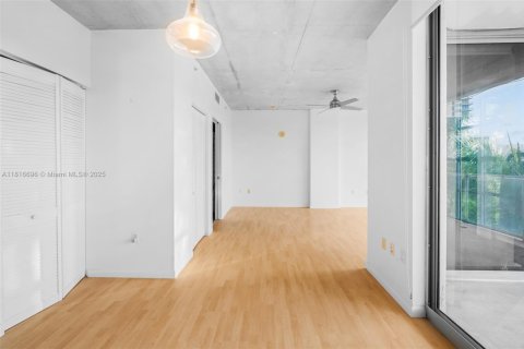 Copropriété à louer à Miami, Floride: 45.71 m2 № 1772581 - photo 4