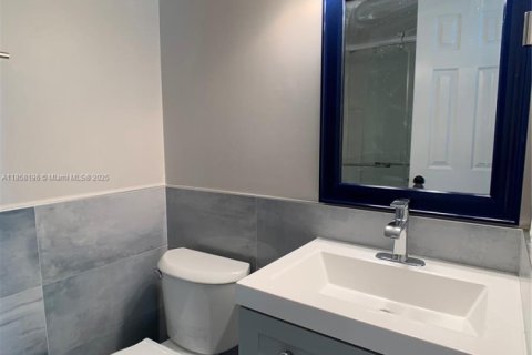 Copropriété à louer à Miami Beach, Floride: 36.23 m2 № 1882281 - photo 13