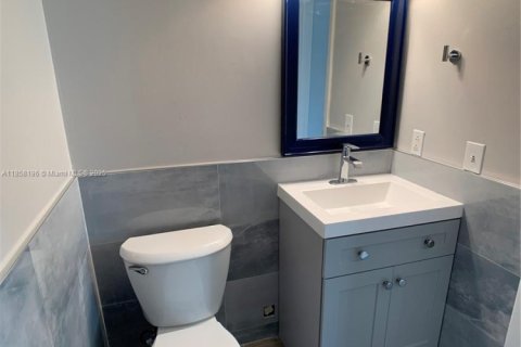 Copropriété à louer à Miami Beach, Floride: 36.23 m2 № 1882281 - photo 16