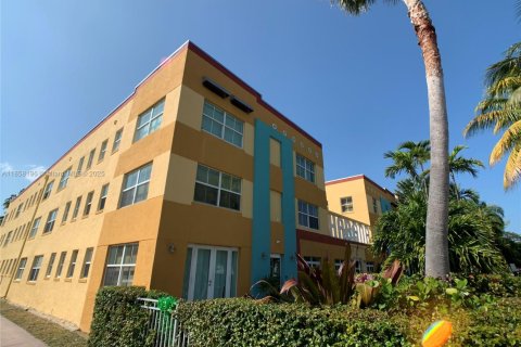 Copropriété à louer à Miami Beach, Floride: 36.23 m2 № 1882281 - photo 23