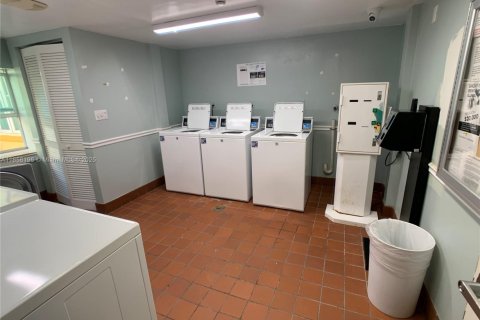 Copropriété à louer à Miami Beach, Floride: 36.23 m2 № 1882281 - photo 4