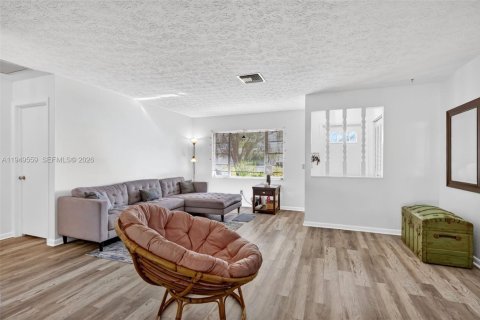 Villa ou maison à vendre à Port St. Lucie, Floride: 3 chambres, 120.4 m2 № 2005002 - photo 4