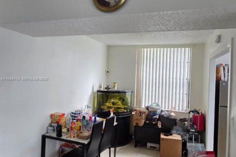Condo in Lauderhill, Florida, 2 bedrooms № 2263807 - photo 5