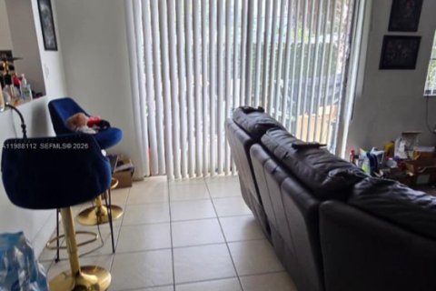 Condo in Lauderhill, Florida, 2 bedrooms № 2263807 - photo 7