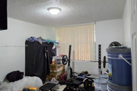 Condo in Lauderhill, Florida, 2 bedrooms № 2263807 - photo 10