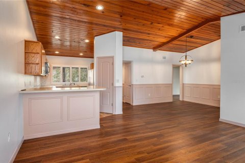 Condo in Lake Wales, Florida, 2 bedrooms  № 1662968 - photo 6