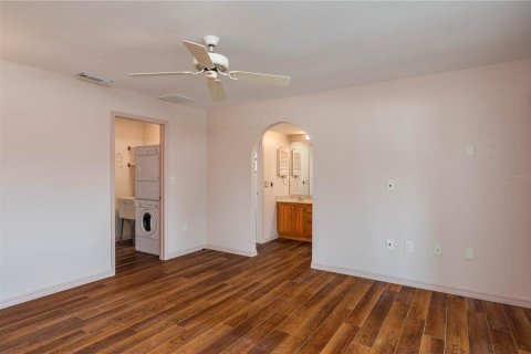 Condo in Lake Wales, Florida, 2 bedrooms  № 1662968 - photo 10