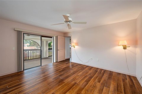 Condo in Lake Wales, Florida, 2 bedrooms  № 1662968 - photo 11
