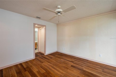 Condo in Lake Wales, Florida, 2 bedrooms  № 1662968 - photo 16