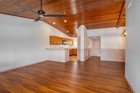 Condo in Lake Wales, Florida, 2 bedrooms  № 1662968 - photo 5