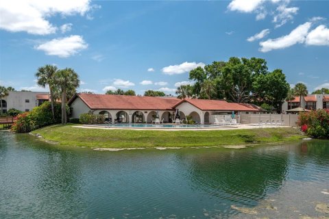 Condo in Lake Wales, Florida, 2 bedrooms  № 1662968 - photo 24