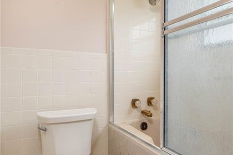 Condo in Lake Wales, Florida, 2 bedrooms  № 1662968 - photo 14