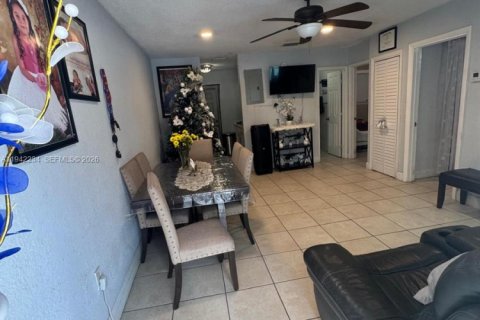 Купить коммерческую недвижимость в Майами, Флорида 128.02м2, № 2054449 - фото 6