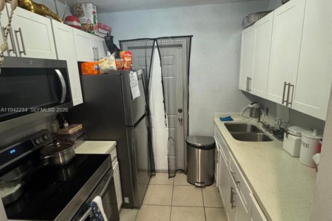 Купить коммерческую недвижимость в Майами, Флорида 128.02м2, № 2054449 - фото 7