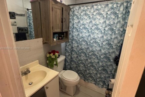 Купить коммерческую недвижимость в Майами, Флорида 128.02м2, № 2054449 - фото 11