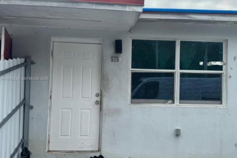 Купить коммерческую недвижимость в Майами, Флорида 128.02м2, № 2054449 - фото 3