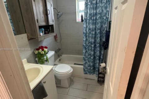 Купить коммерческую недвижимость в Майами, Флорида 128.02м2, № 2054449 - фото 9