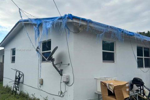 Купить коммерческую недвижимость в Майами, Флорида 128.02м2, № 2054449 - фото 4