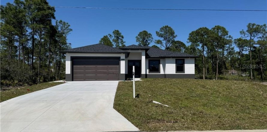Villa ou maison à Lehigh Acres, Floride 4 chambres, 145.86 m2 № 1635084