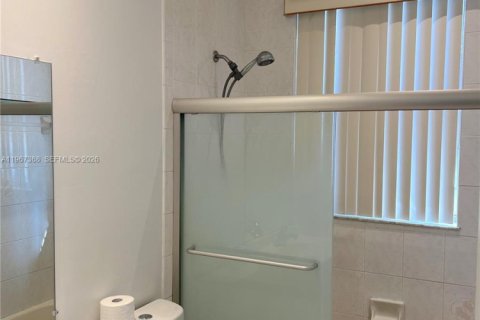 Appartement à louer à Miami, Floride: 2 chambres, 45.8 m2 № 2029430 - photo 6