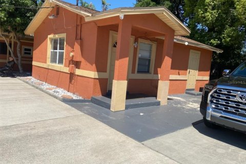 Propiedad comercial en venta en Orlando, Florida, 992.1 m2 № 1732565 - foto 6