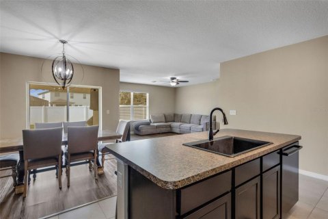 House in Bradenton, Florida 4 bedrooms, 171.5 sq.m. № 2350196 - photo 11