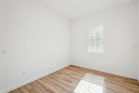 House in North Port, Florida 4 bedrooms, 170.1 sq.m. № 1541262 - photo 20