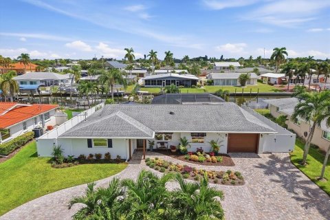 Casa en Bradenton, Florida 2 dormitorios, 175.12 m2 № 2384490