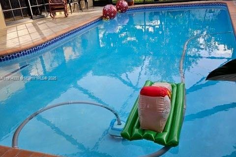 Casa en venta en Hialeah, Florida, 3 dormitorios, 143.35 m2 № 1970981 - foto 26