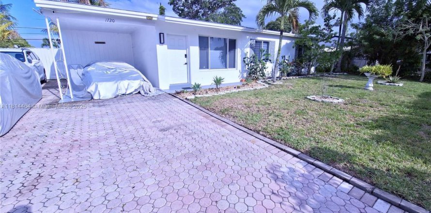 House in North Lauderdale, Florida 3 bedrooms, 92.9 sq.m. № 1772562