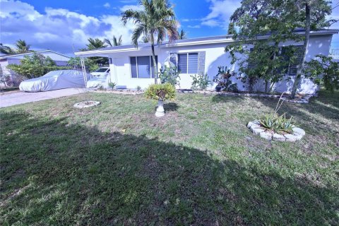 House in North Lauderdale, Florida 3 bedrooms, 92.9 sq.m. № 1772562 - photo 7