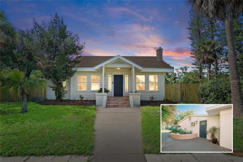 House in Saint Petersburg, Florida 6 bedrooms, 218.97 sq.m. № 1917606 - photo 1