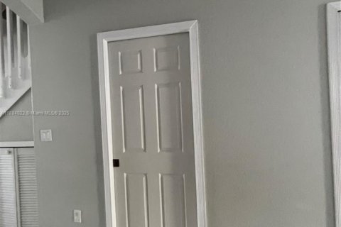 Copropriété à louer à Doral, Floride: 3 chambres, 152.55 m2 № 1931451 - photo 19