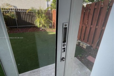 Copropriété à louer à Doral, Floride: 3 chambres, 152.55 m2 № 1931451 - photo 22