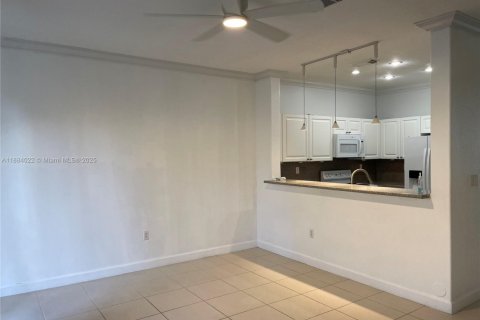 Copropriété à louer à Doral, Floride: 3 chambres, 152.55 m2 № 1931451 - photo 8