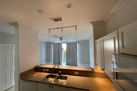 Copropriété à louer à Doral, Floride: 3 chambres, 152.55 m2 № 1931451 - photo 12