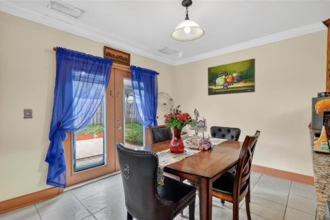 Купить виллу или дом в Фиш-Хок, Флорида 5 комнат, 205.13м2, № 2239758 - фото 16